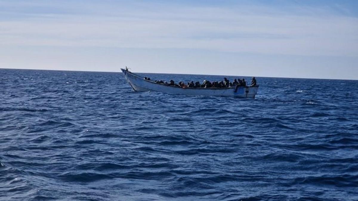 Los supervivientes del naufragio en el que murieron 50 personas en la ruta canaria podrán volver a Pakistán