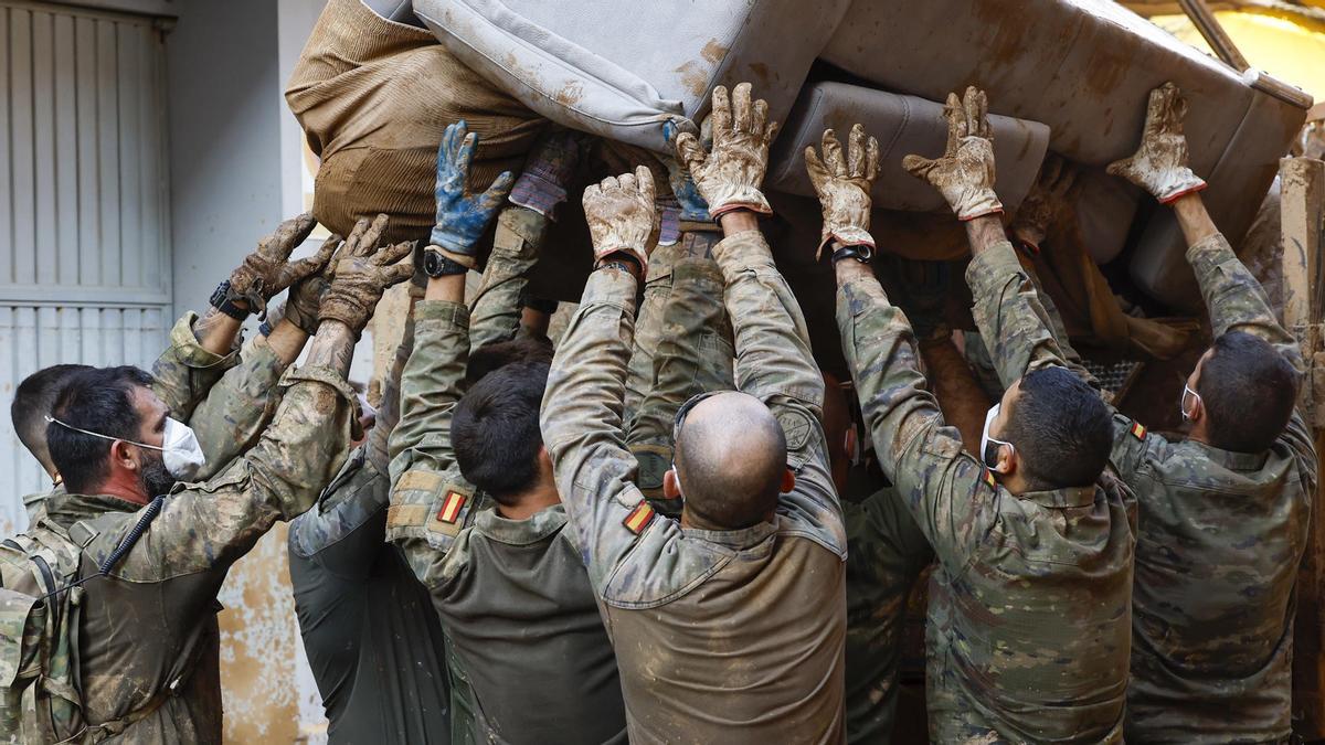 Una asociación de militares denuncia contagios de sarna durante los trabajos por la DANA