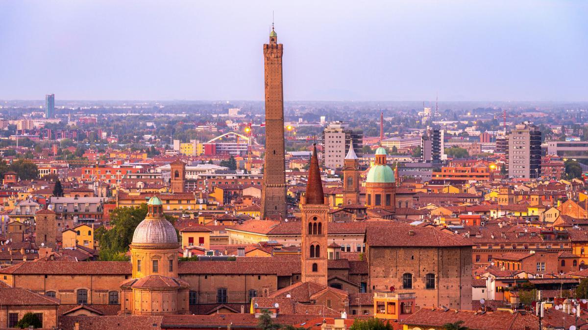 Bolonia, la gran desconocida italiana: más genuina que Florencia, menos turística que Roma